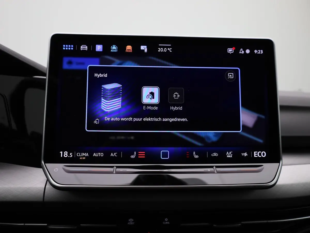 1.5 eHybrid Life Edition | Automaat | Navigatie | Draadloze Apple carplay | Adaptieve cruise control | File Assist | Climate control | Stuur- en Stoelverwarming | 360' graden Camera | Park A