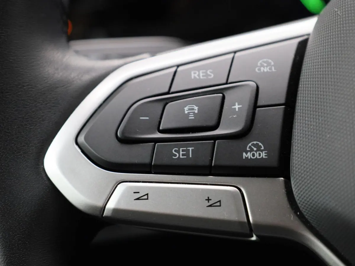 1.5 eHybrid Life Edition | Automaat | Navigatie | Draadloze Apple carplay | Adaptieve cruise control | File Assist | Climate control | Stuur- en Stoelverwarming | 360' graden Camera | Park A