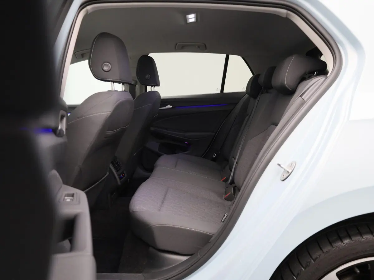 1.5 eHybrid Life Edition | Automaat | Navigatie | Draadloze Apple carplay | Adaptieve cruise control | File Assist | Climate control | Stuur- en Stoelverwarming | 360' graden Camera | Park A