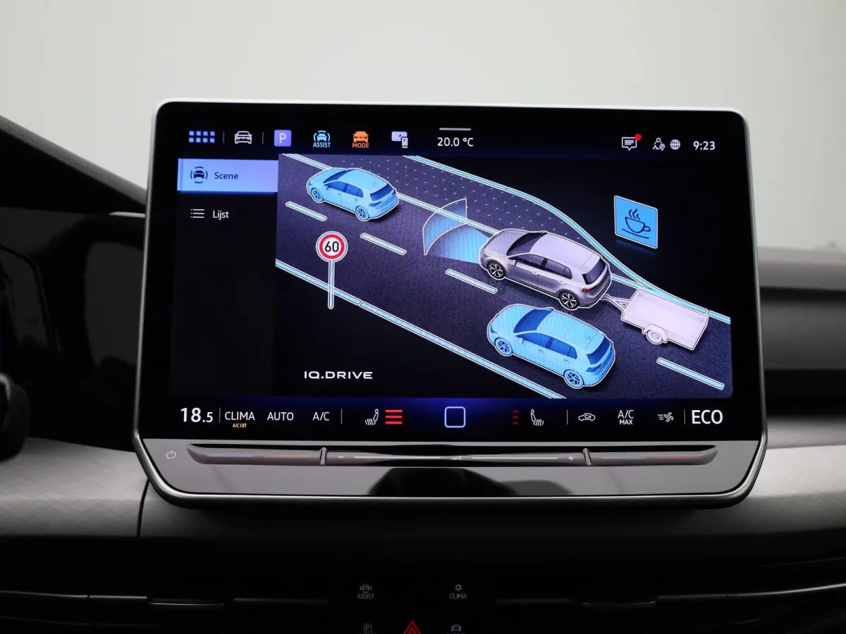1.5 eHybrid Life Edition | Automaat | Navigatie | Draadloze Apple carplay | Adaptieve cruise control | File Assist | Climate control | Stuur- en Stoelverwarming | 360' graden Camera | Park A