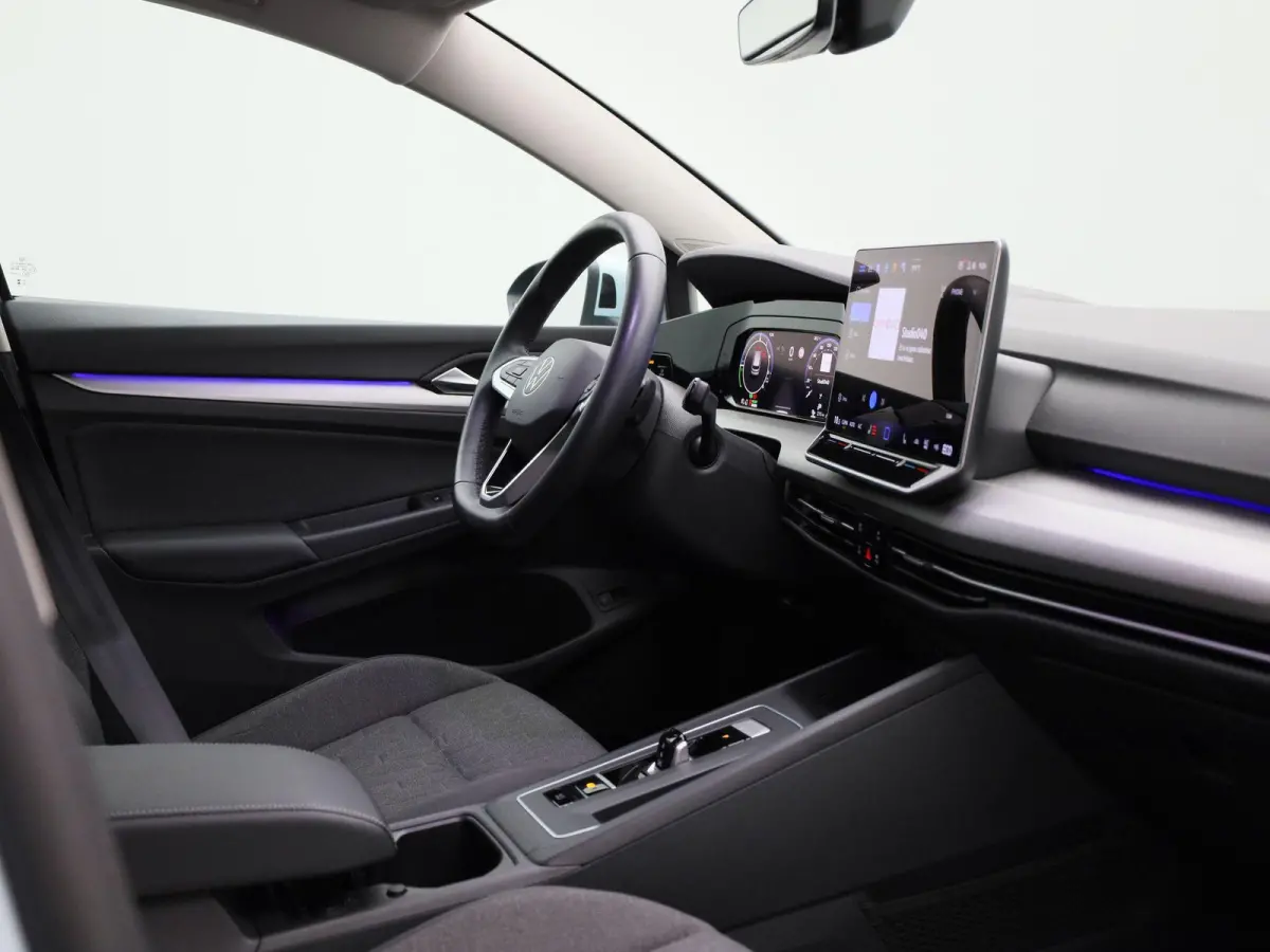 1.5 eHybrid Life Edition | Automaat | Navigatie | Draadloze Apple carplay | Adaptieve cruise control | File Assist | Climate control | Stuur- en Stoelverwarming | 360' graden Camera | Park A
