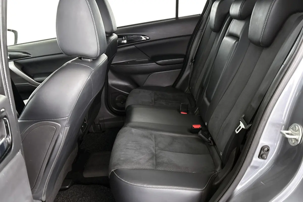 2.4 PHEV Business Intense+ Stoel-Stuur-Achterbank Verwarming