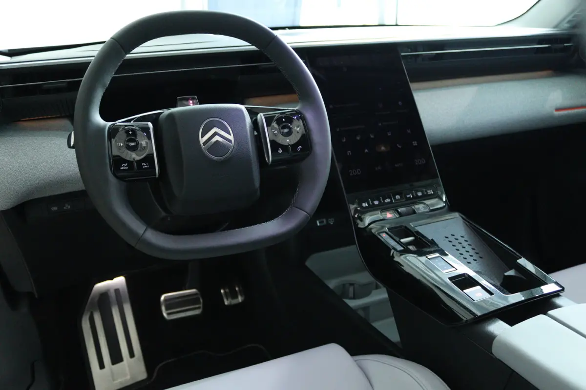 1.2 Hybrid 145 Max | Pano | Massage | HUD | Stoelventilatie | 360 Camera | Adapt. Cruise | Keyless | BLIS | Elektr. klep