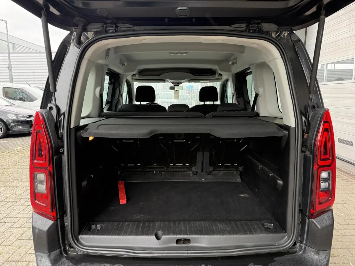 1.2 Benzine | Bluetooth | 5 zitplaatsen
