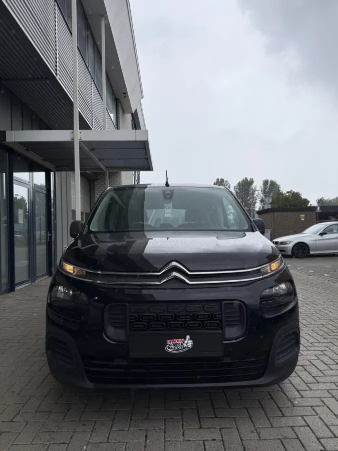 1.2 Benzine | Bluetooth | 5 zitplaatsen