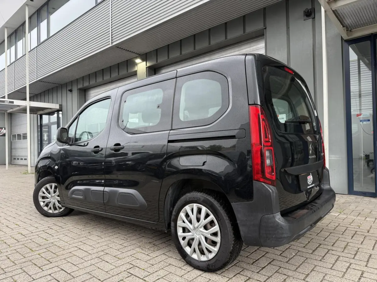 1.2 Benzine | Bluetooth | 5 zitplaatsen