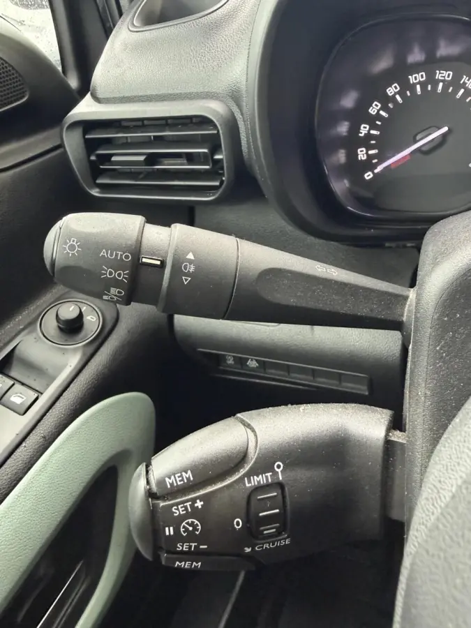 1.2 Benzine | Bluetooth | 5 zitplaatsen