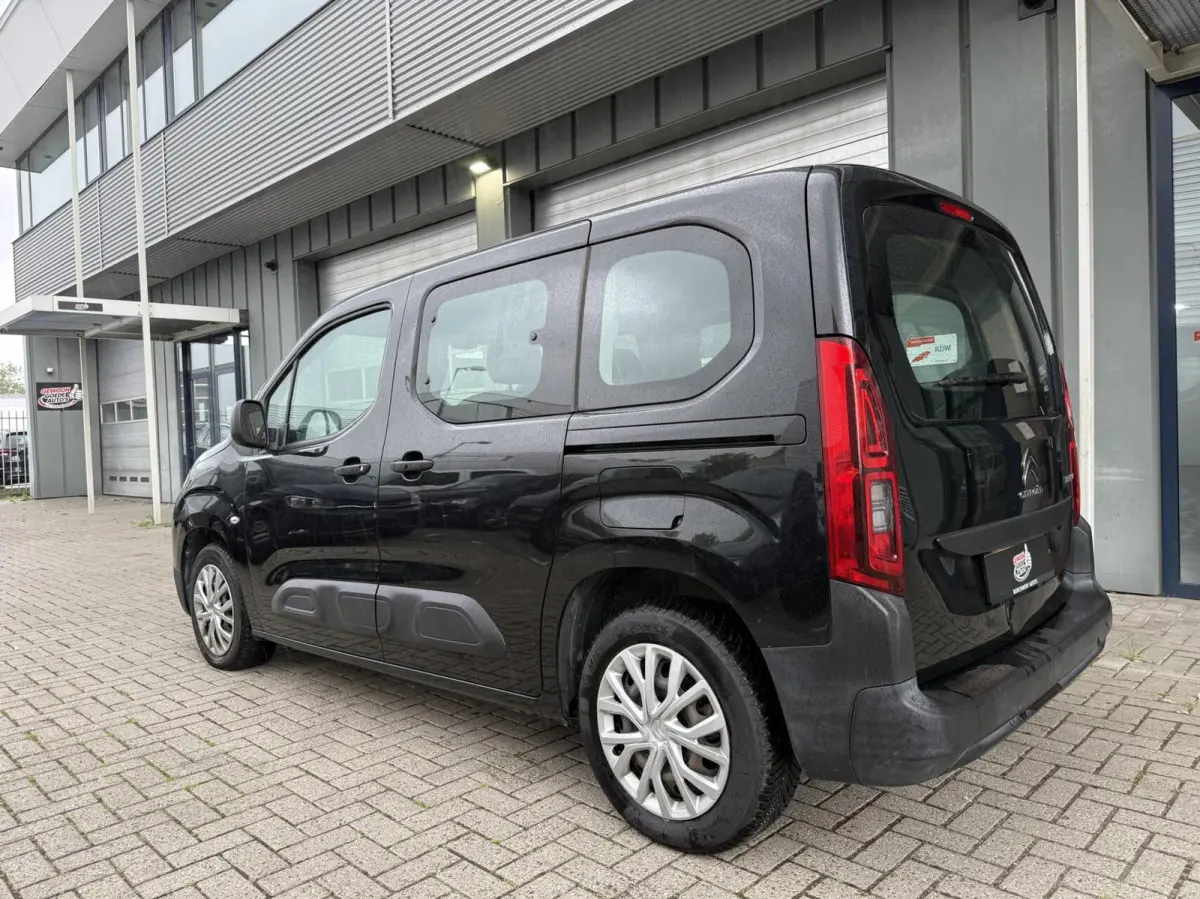 1.2 Benzine | Bluetooth | 5 zitplaatsen