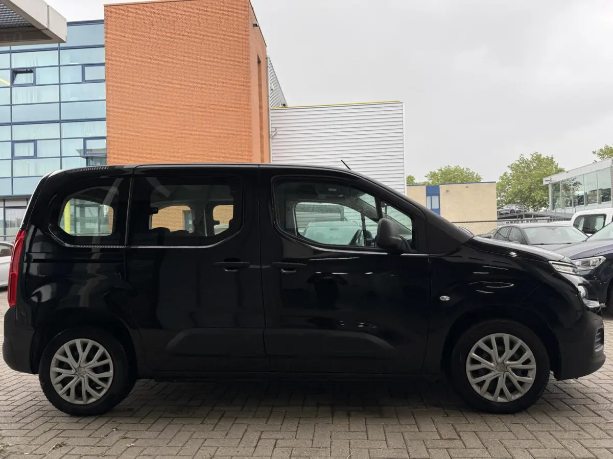 1.2 Benzine | Bluetooth | 5 zitplaatsen