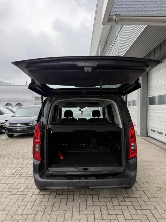 1.2 Benzine | Bluetooth | 5 zitplaatsen