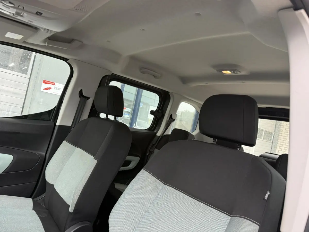 1.2 Benzine | Bluetooth | 5 zitplaatsen