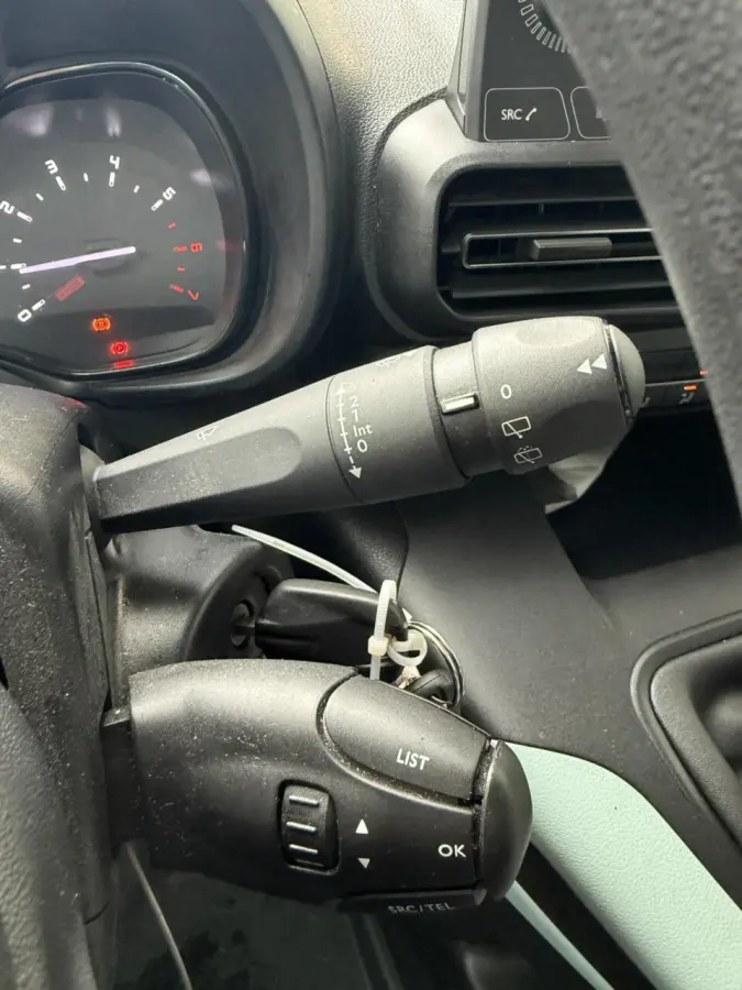 1.2 Benzine | Bluetooth | 5 zitplaatsen