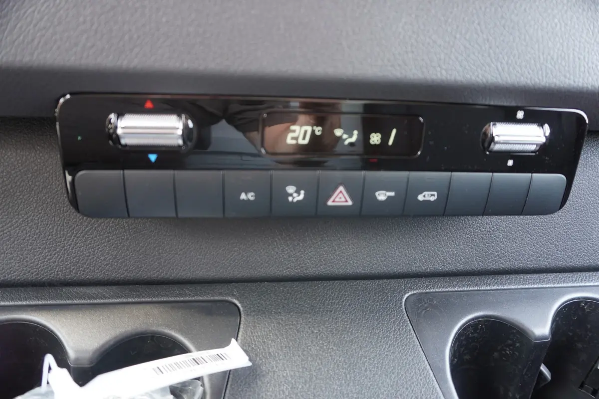 319 CDI 191PK Bakwagen met laadklep Automaat Nr. V068 | Airco | Cruise | Apple-Android DEMO