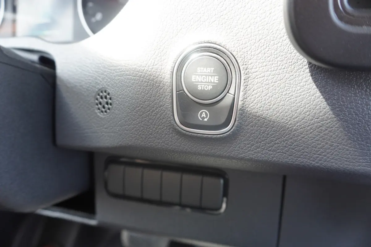 319 CDI 191PK Bakwagen met laadklep Automaat Nr. V068 | Airco | Cruise | Apple-Android DEMO