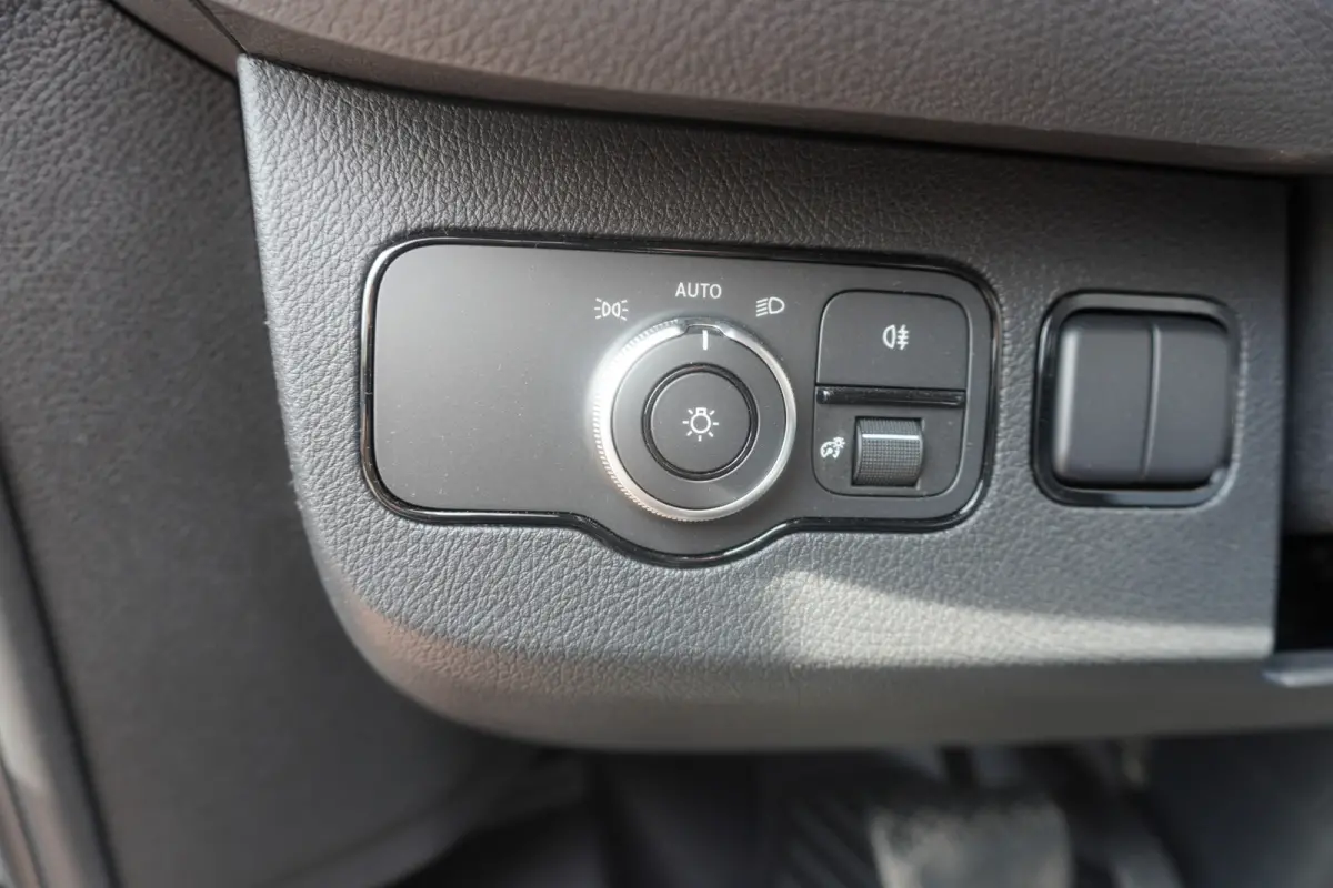 319 CDI 191PK Bakwagen met laadklep Automaat Nr. V068 | Airco | Cruise | Apple-Android DEMO