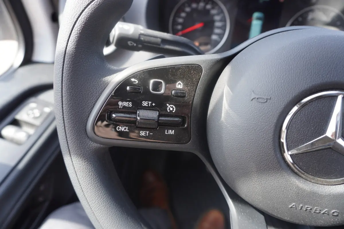 319 CDI 191PK Bakwagen met laadklep Automaat Nr. V068 | Airco | Cruise | Apple-Android DEMO