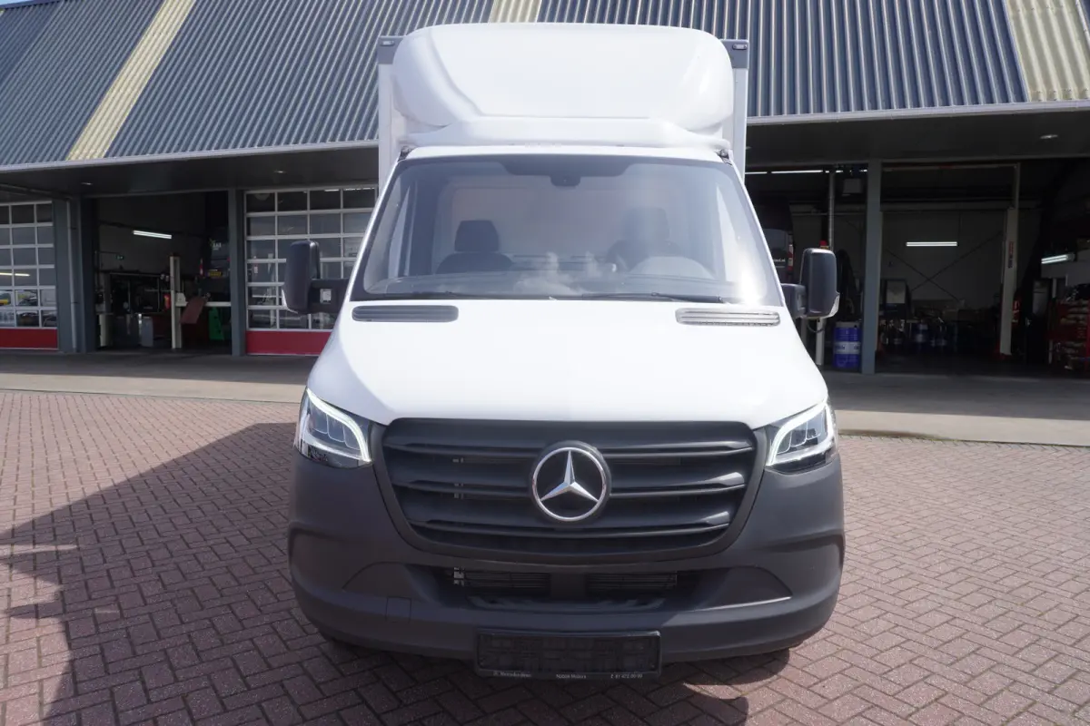 319 CDI 191PK Bakwagen met laadklep Automaat Nr. V068 | Airco | Cruise | Apple-Android DEMO