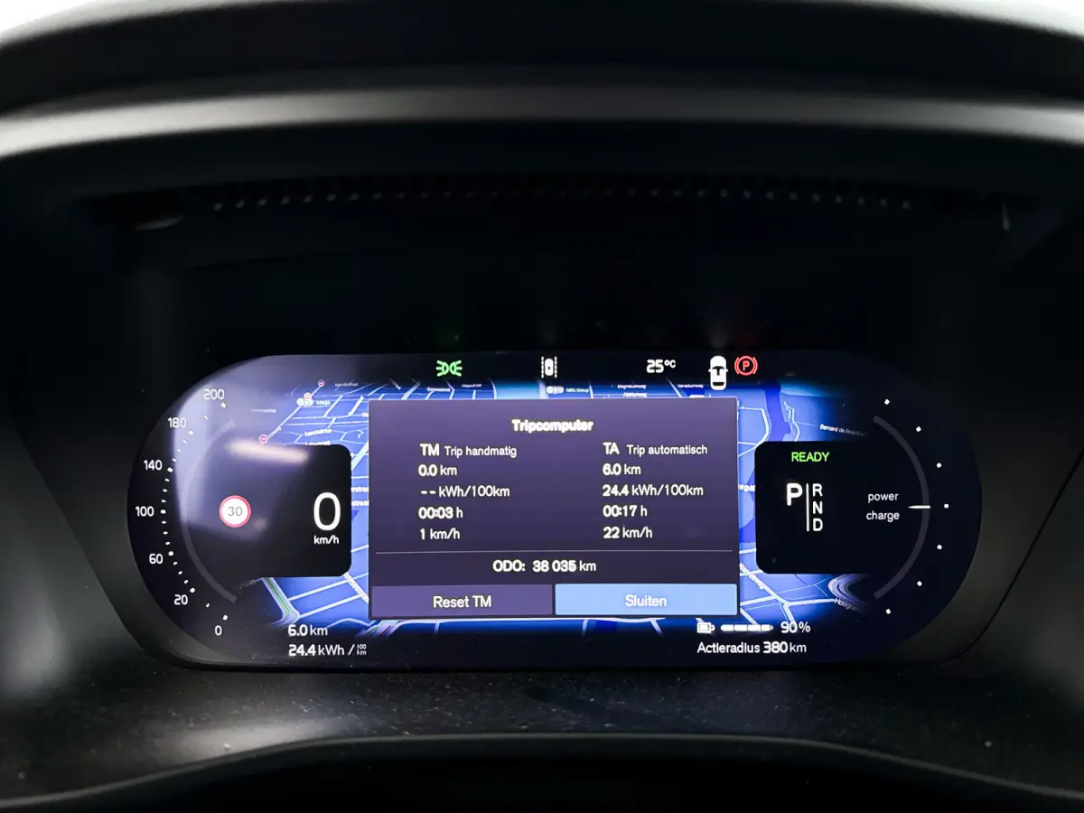 Single Motor Core 69 kWh | Panoramadak | Parkeercamera | Stoel- en Stuurverwarming | Trekhaak