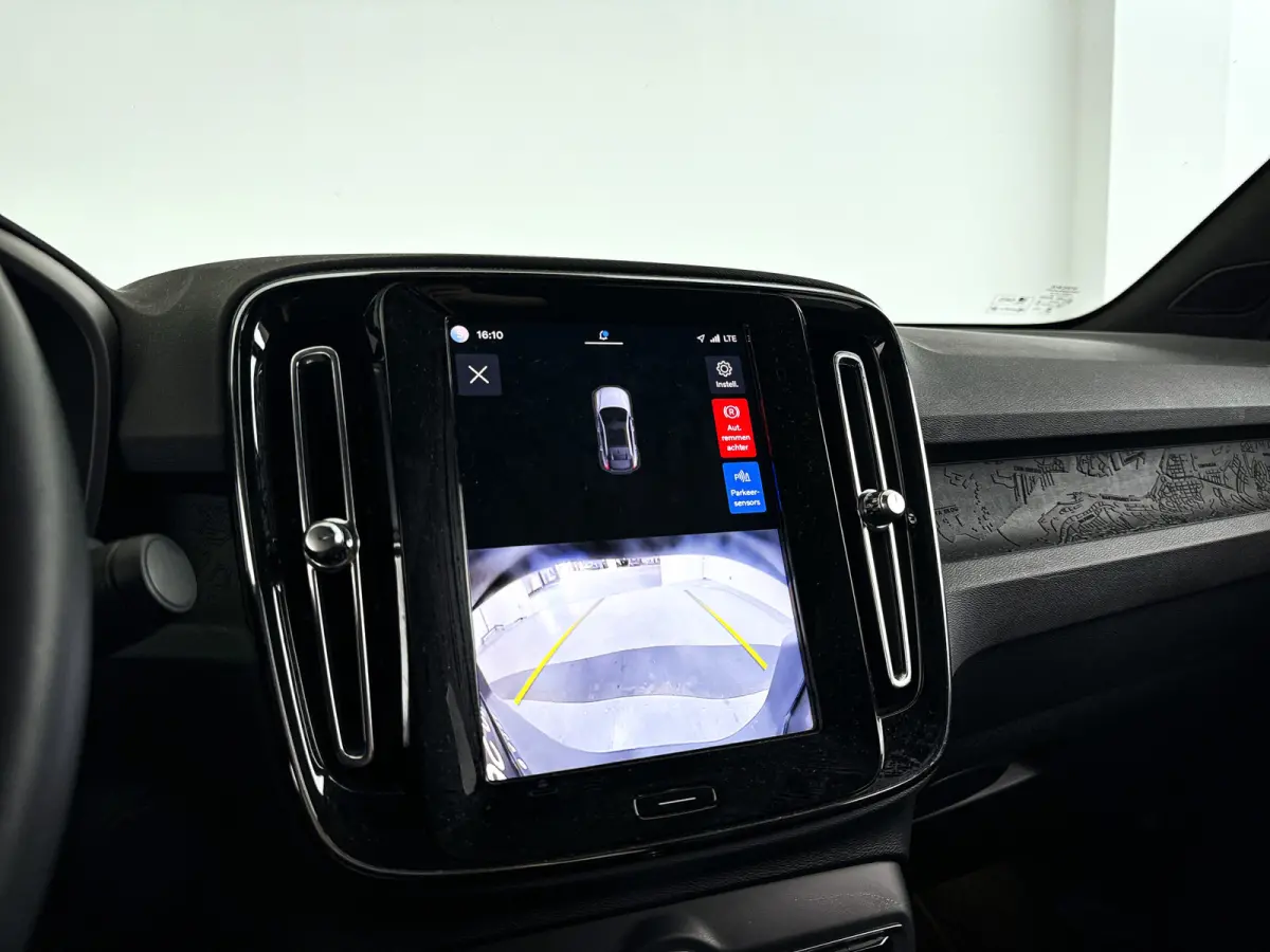 Single Motor Core 69 kWh | Panoramadak | Parkeercamera | Stoel- en Stuurverwarming | Trekhaak