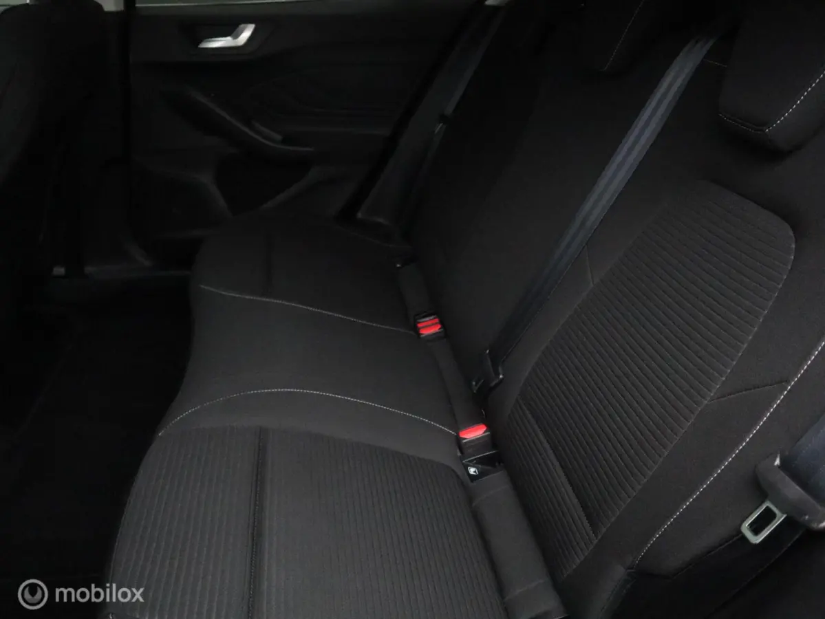 Hatchback EcoBoost Hybrid MHEV 125 PK H6 Groot Groot XXL Navi|Chroom|DonkerGlas|Pdc V+A|Clima