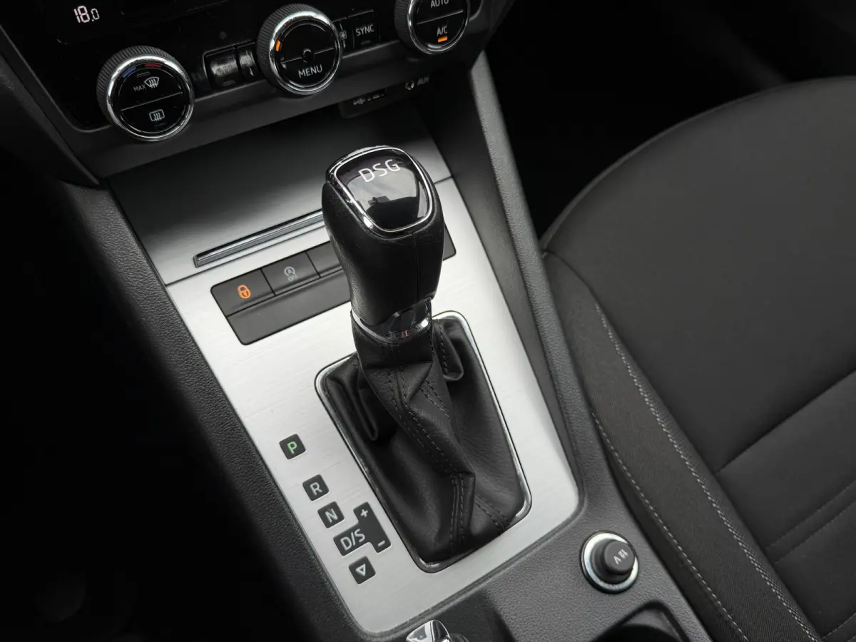 1.0 TSI DSG Ambition Navi|Cruis|PDC|Media Antraciet