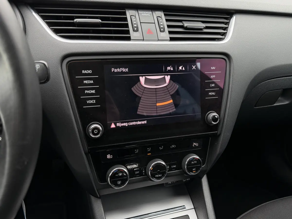 1.0 TSI DSG Ambition Navi|Cruis|PDC|Media Antraciet