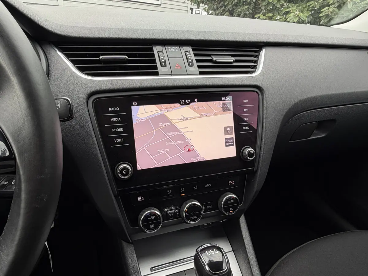 1.0 TSI DSG Ambition Navi|Cruis|PDC|Media Antraciet