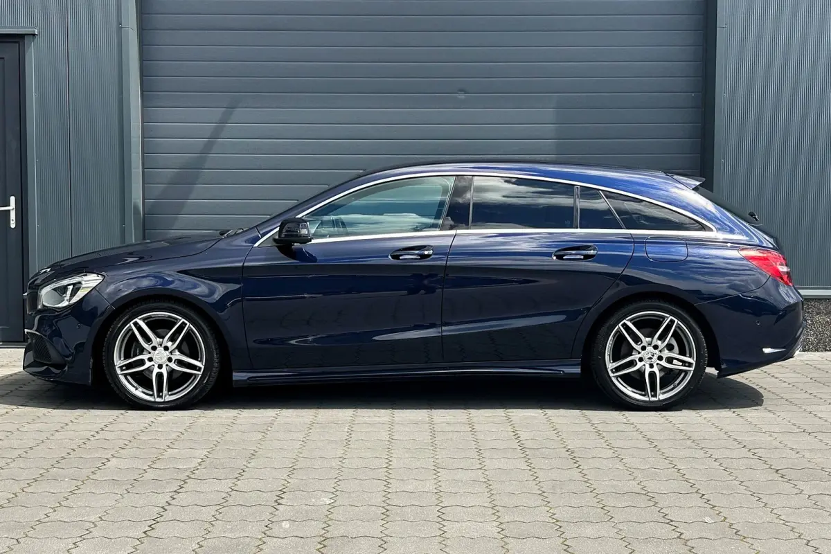 180 Business Solution AMG 99882KM! 18" LED TREKHAAK CAMERA