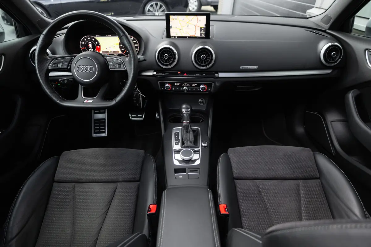 2.0 TFSI 310 pk S3 Quattro Pro Line Plus S-Line /Facelift/ Pano-Dak/ Matrix-Led/ Adap.Cruise/ B&O-Sound/ Dynamic-Steering/ Sport-Stoelen/ Stoel.Verw. Park.Sens/ 19'' LMV