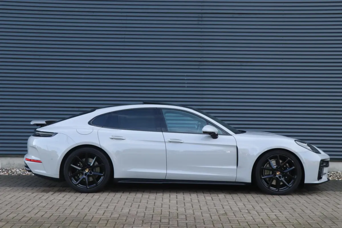 2.9 4 E-Hybrid | Pano | VOL!