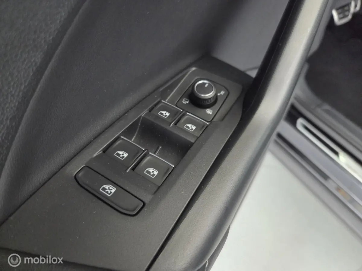 1.5 TSI R-Line Business trekhaak|IQled|stoelverw.|cam|nav|acc|lmv17