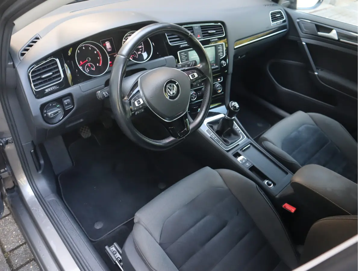 Highline 1.2 TSI Navi / Camera / PDC / Elekramen / Climate Handgeschakeld 6 versn.