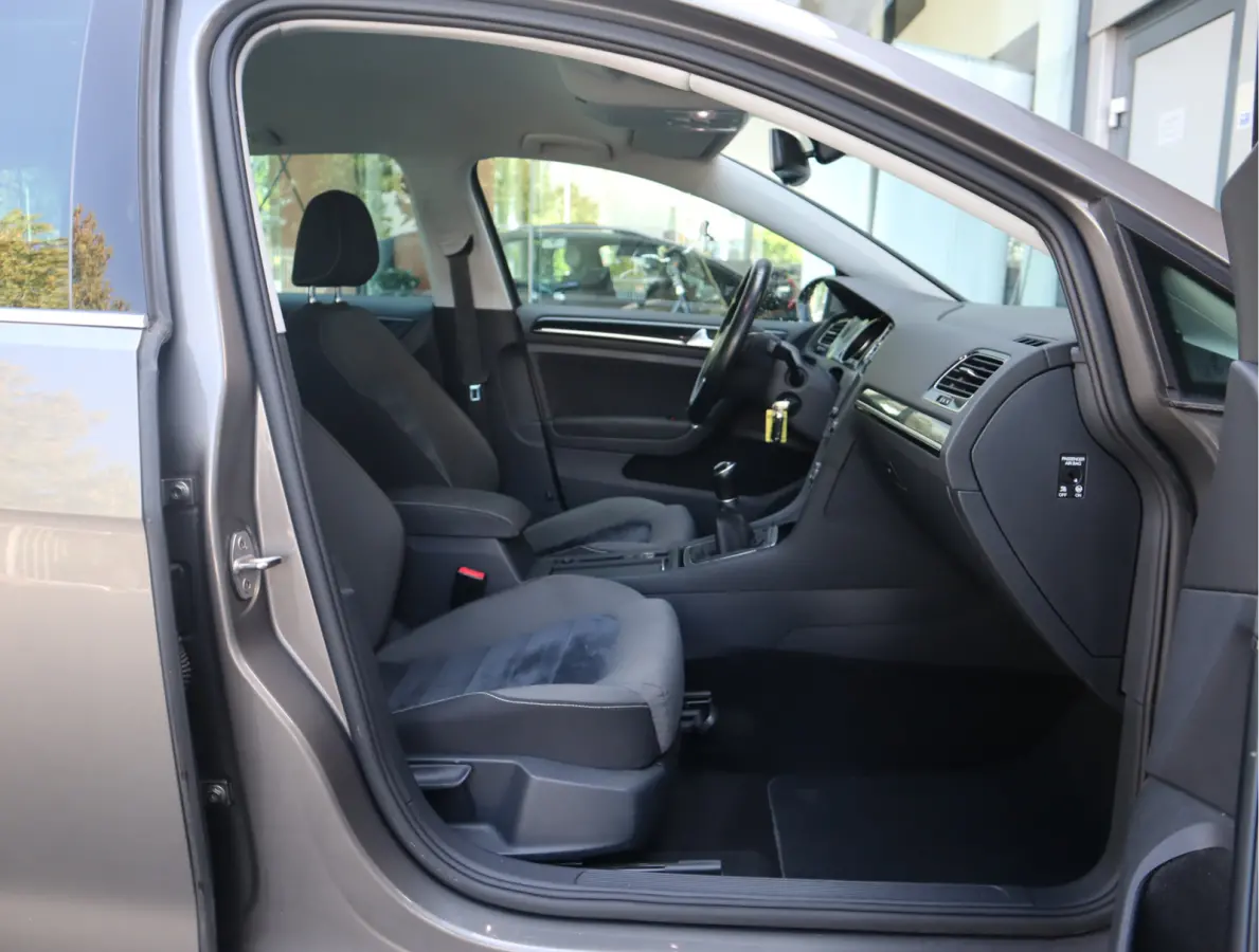 Highline 1.2 TSI Navi / Camera / PDC / Elekramen / Climate Handgeschakeld 6 versn.