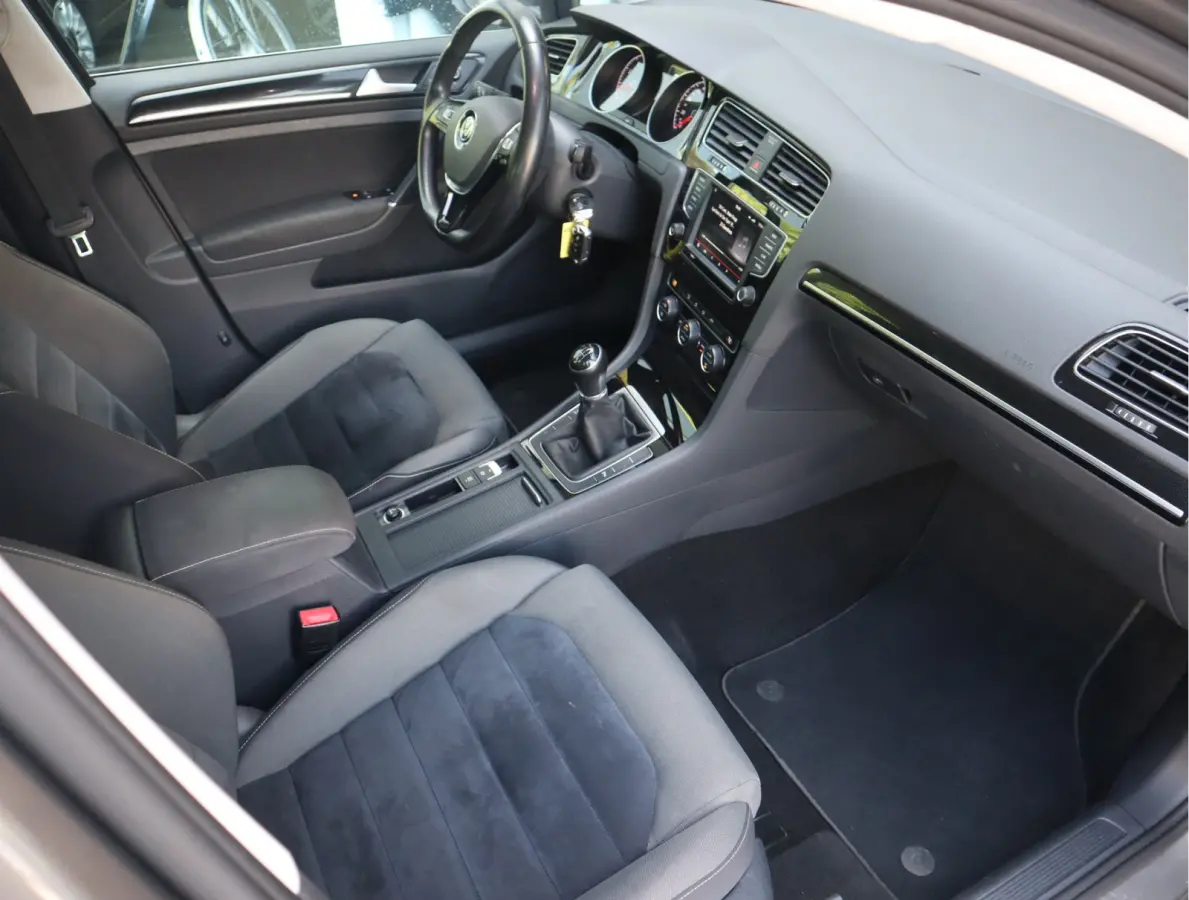 Highline 1.2 TSI Navi / Camera / PDC / Elekramen / Climate Handgeschakeld 6 versn.