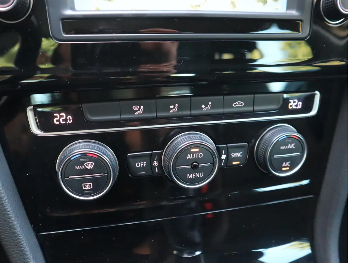 Highline 1.2 TSI Navi / Camera / PDC / Elekramen / Climate Handgeschakeld 6 versn.