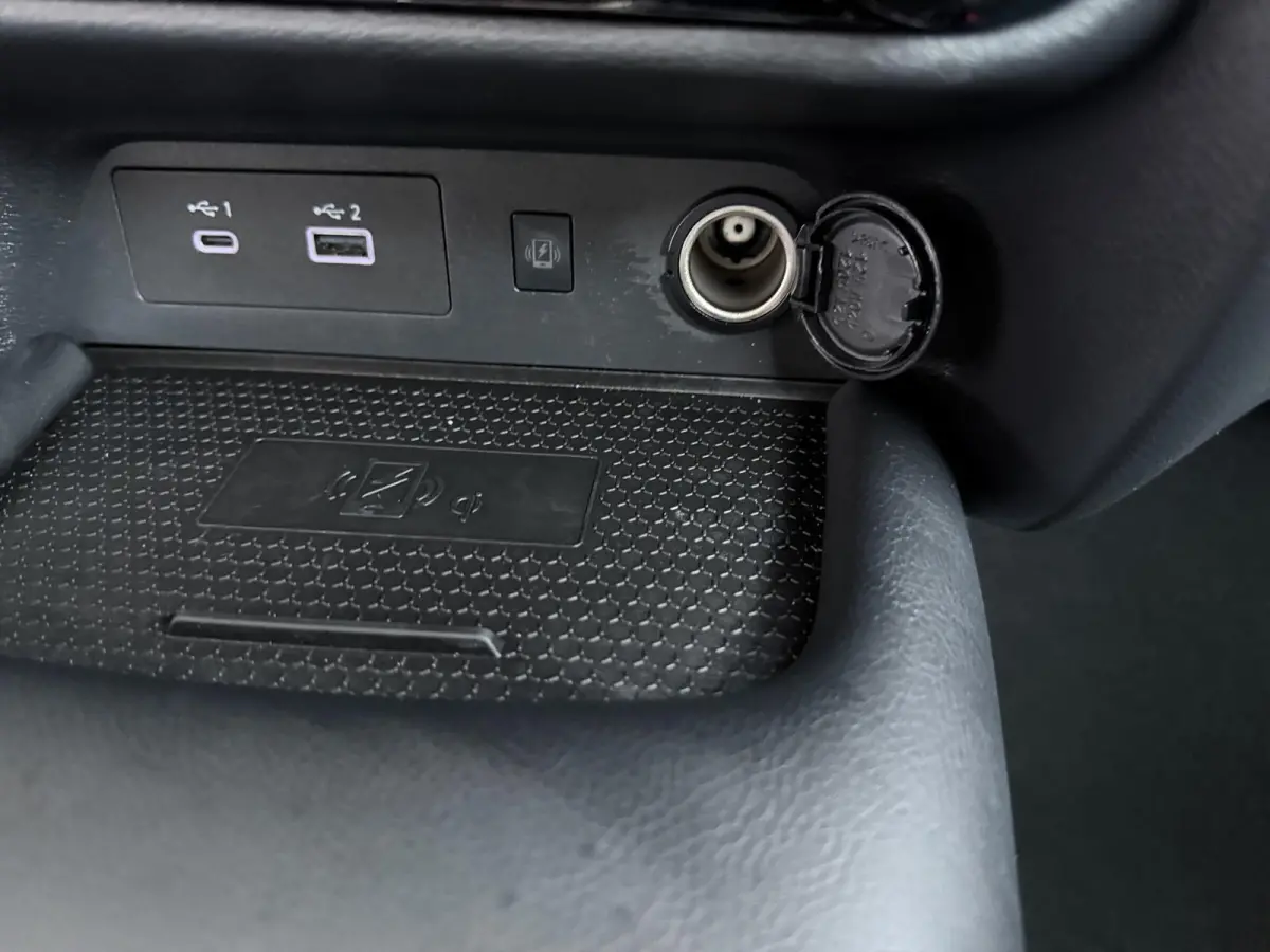 1.6 Hybrid Tekna | BOSE Audio | Stoel-, Stuur- & Voorruitverw. |