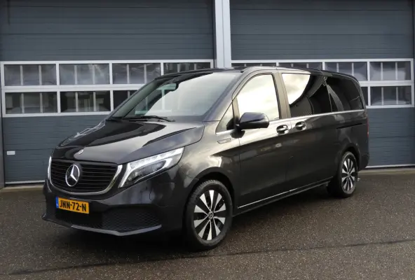 300 L2 AVANTGARDE | LED | LEDER | DISTRONIC | 360° CAMERA