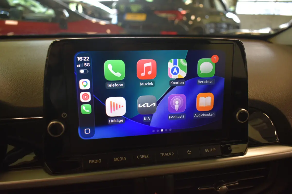 1.0 DPi DynamicLine Camera Cruise Navi Carplay NAP