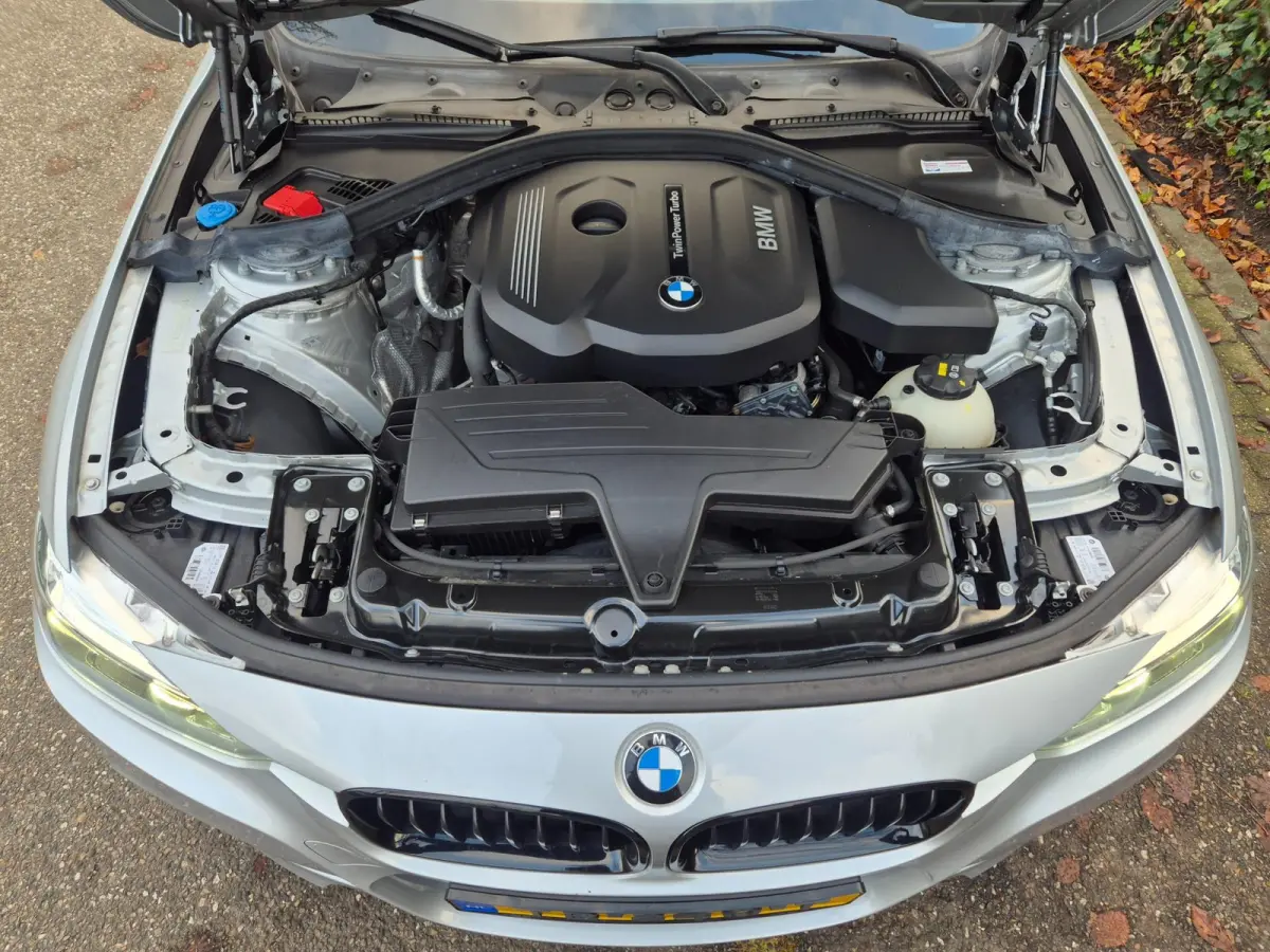 M Sport Apple CarPlay dig.dash Navi GR NAP NL Edition M Sport Shadow Executive
