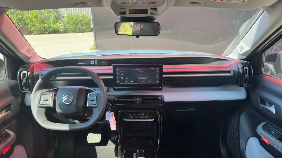 1.2 Hybrid 145pk Plus | Climate Control | Parkeersensoren | Infotainment scherm | Achteruitrijcamera | Bestuurdersstoel in hoogte verstelbaar | Cruise control