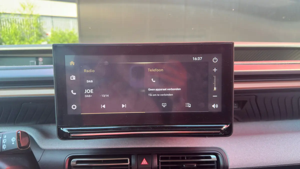 1.2 Hybrid 145pk Plus | Climate Control | Parkeersensoren | Infotainment scherm | Achteruitrijcamera | Bestuurdersstoel in hoogte verstelbaar | Cruise control