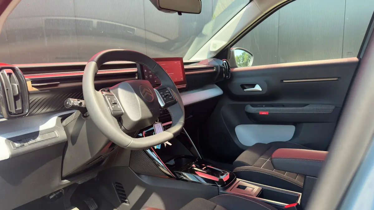 1.2 Hybrid 145pk Plus | Climate Control | Parkeersensoren | Infotainment scherm | Achteruitrijcamera | Bestuurdersstoel in hoogte verstelbaar | Cruise control