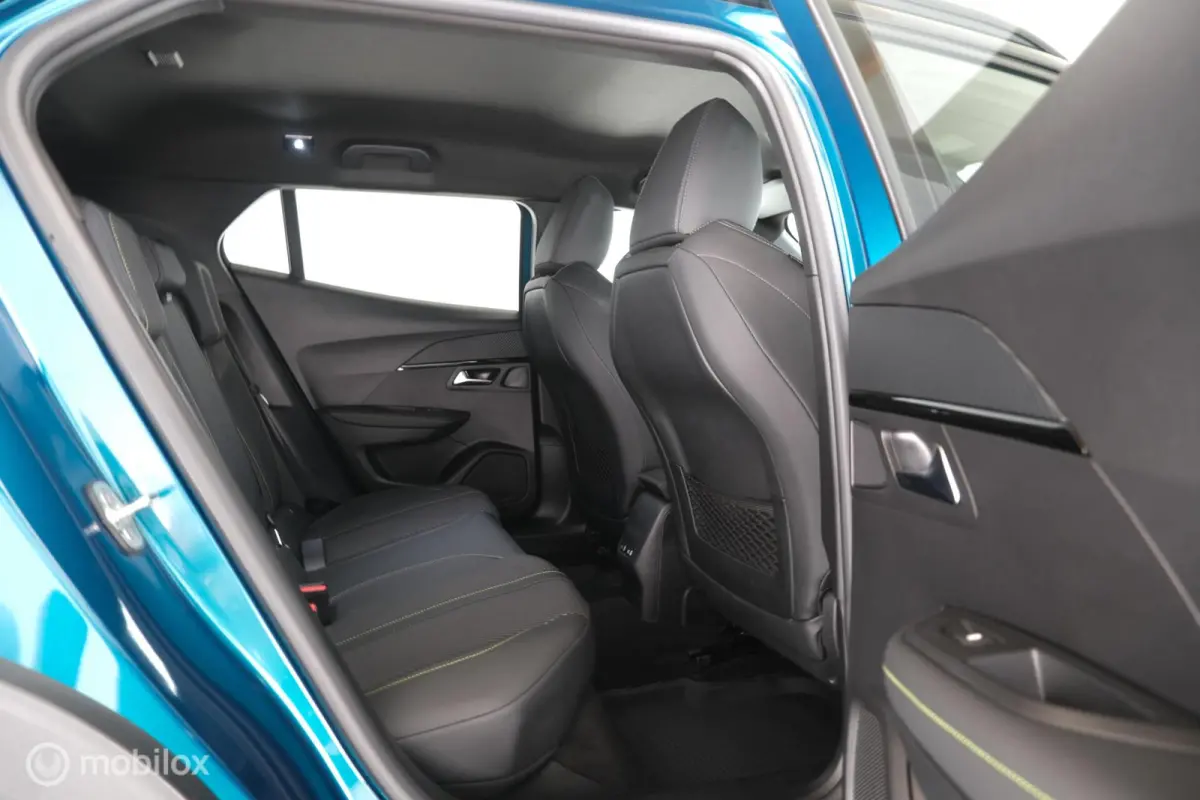1.2 Hybrid 136 GT automaat leer|led|cam360|ecc|dab|lmv17