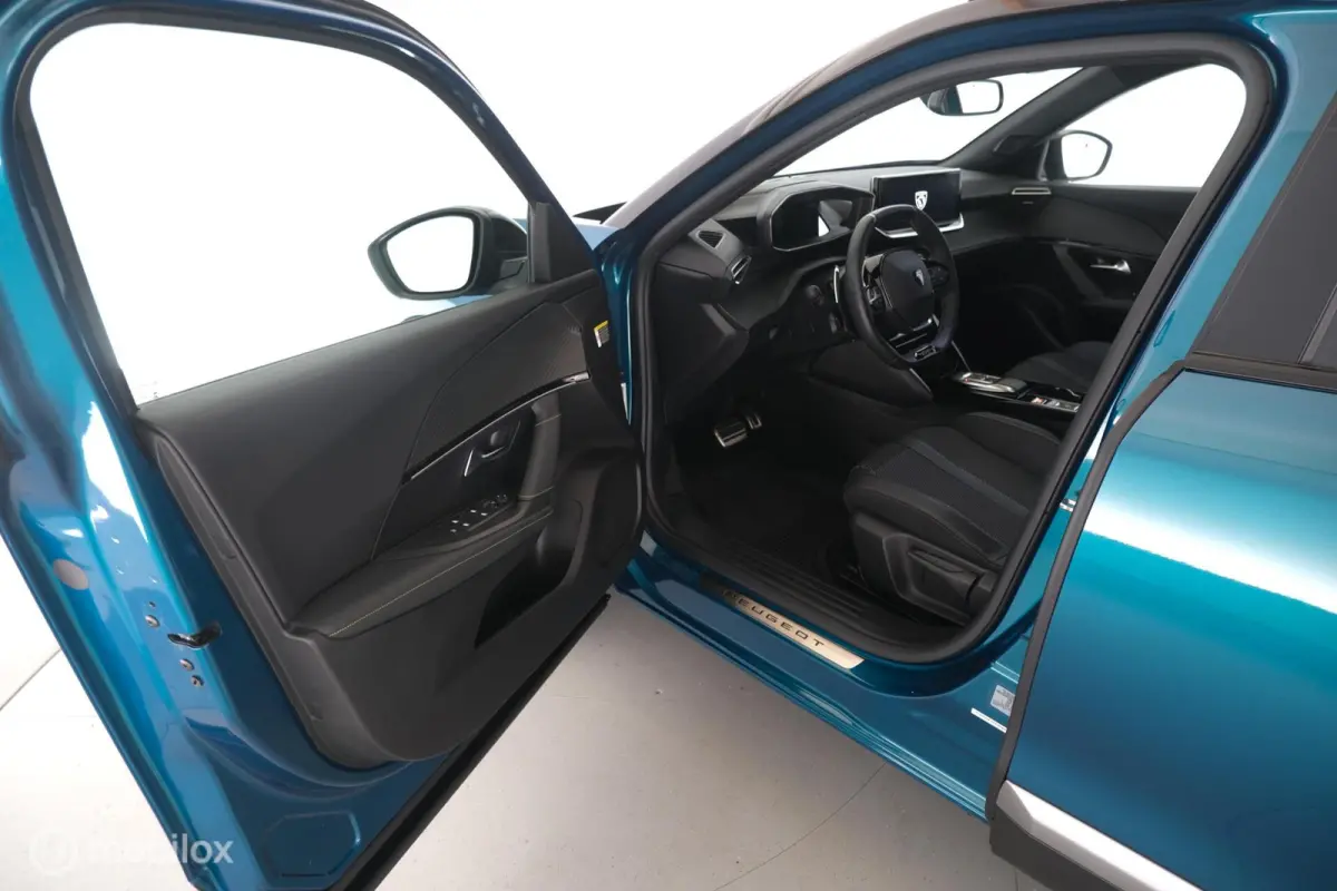 1.2 Hybrid 136 GT automaat leer|led|cam360|ecc|dab|lmv17