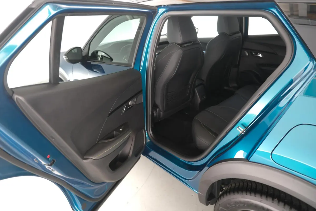 1.2 Hybrid 136 GT automaat leer|led|cam360|ecc|dab|lmv17