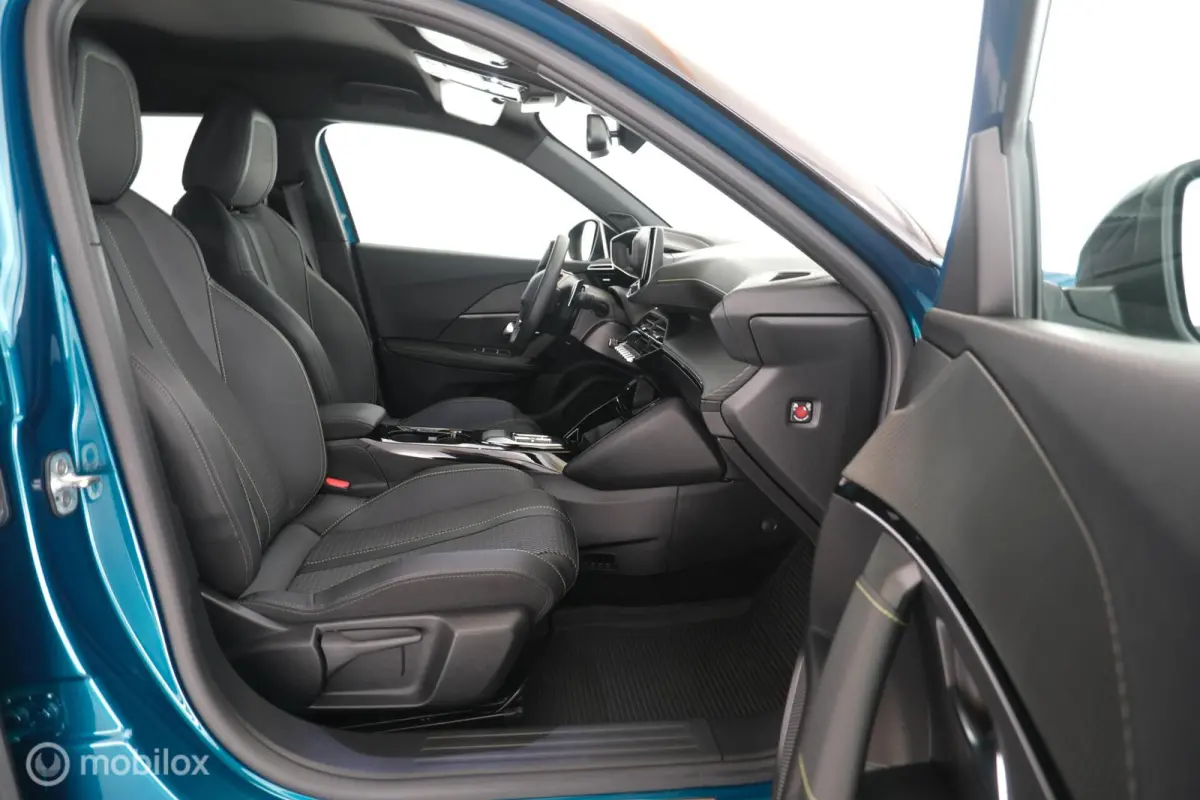 1.2 Hybrid 136 GT automaat leer|led|cam360|ecc|dab|lmv17