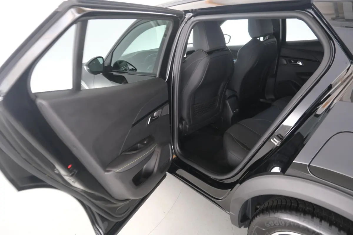 1.2 Hybrid 136 GT automaat leer|led|cam360|ecc|dab|lmv17