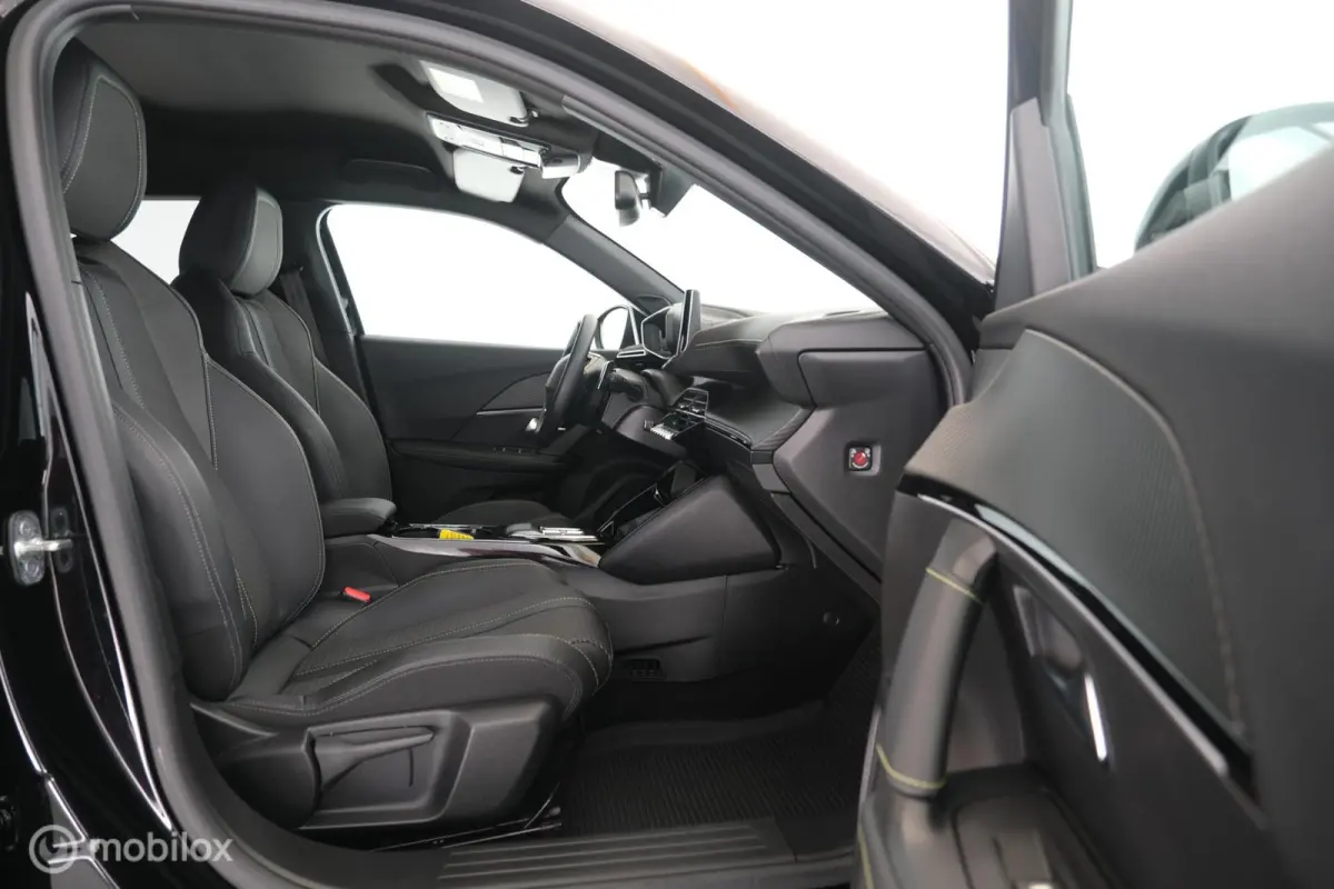 1.2 Hybrid 136 GT automaat leer|led|cam360|ecc|dab|lmv17