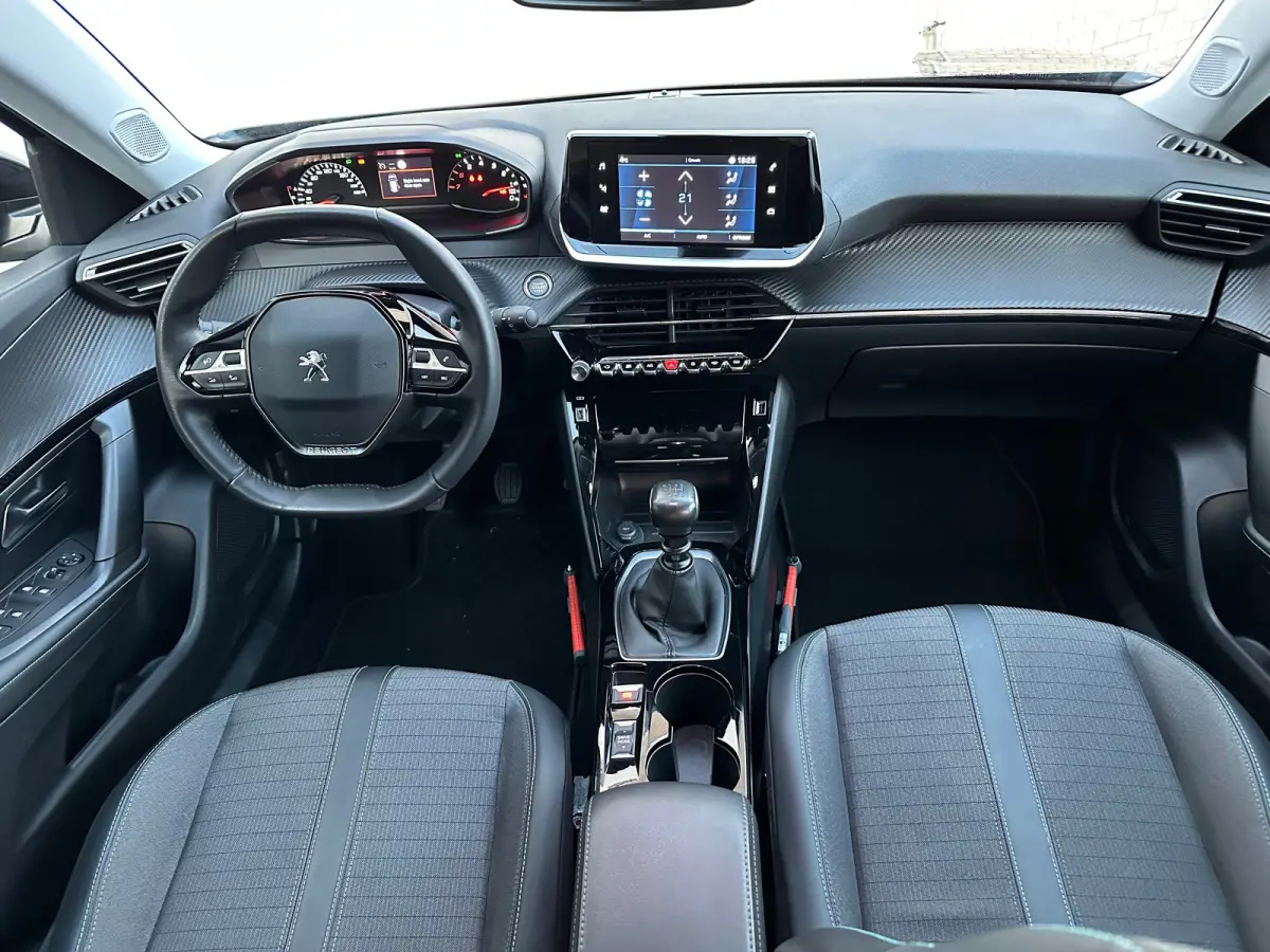 1.2 Turbo Allure | Camera achter | Climate Control | Apple Carplay / Android Auto | L.M. | Achteruitrijcamera | Airco (automatisch) | Apple Carplay/Android Auto