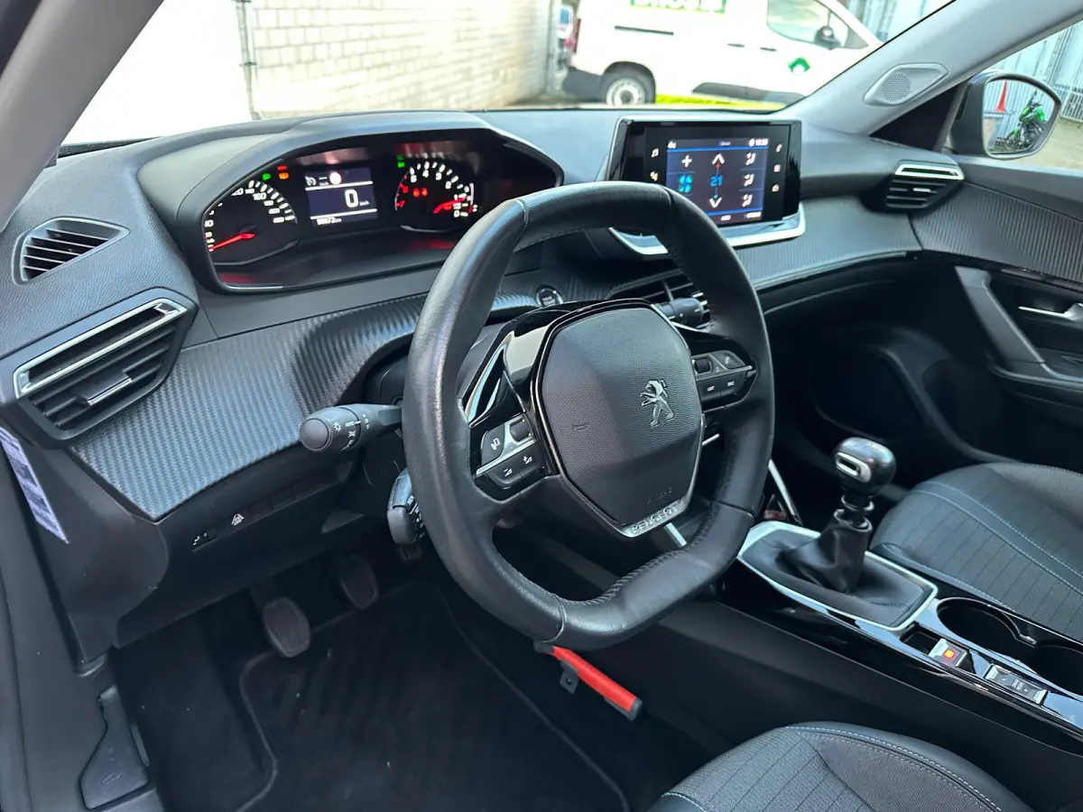 1.2 Turbo Allure | Camera achter | Climate Control | Apple Carplay / Android Auto | L.M. | Achteruitrijcamera | Airco (automatisch) | Apple Carplay/Android Auto